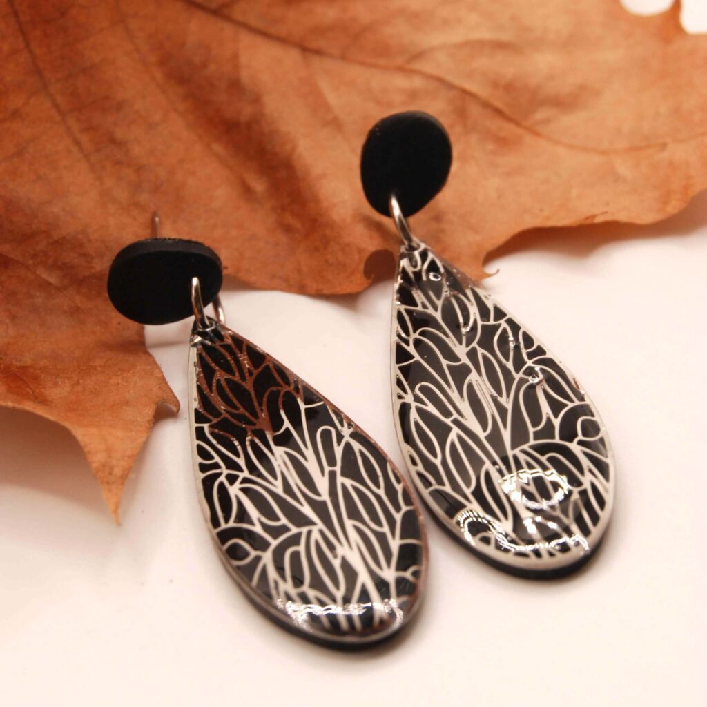 Lágrima de otoño negro